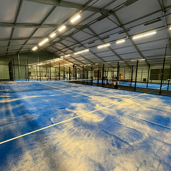 Entretien des terrains de padel